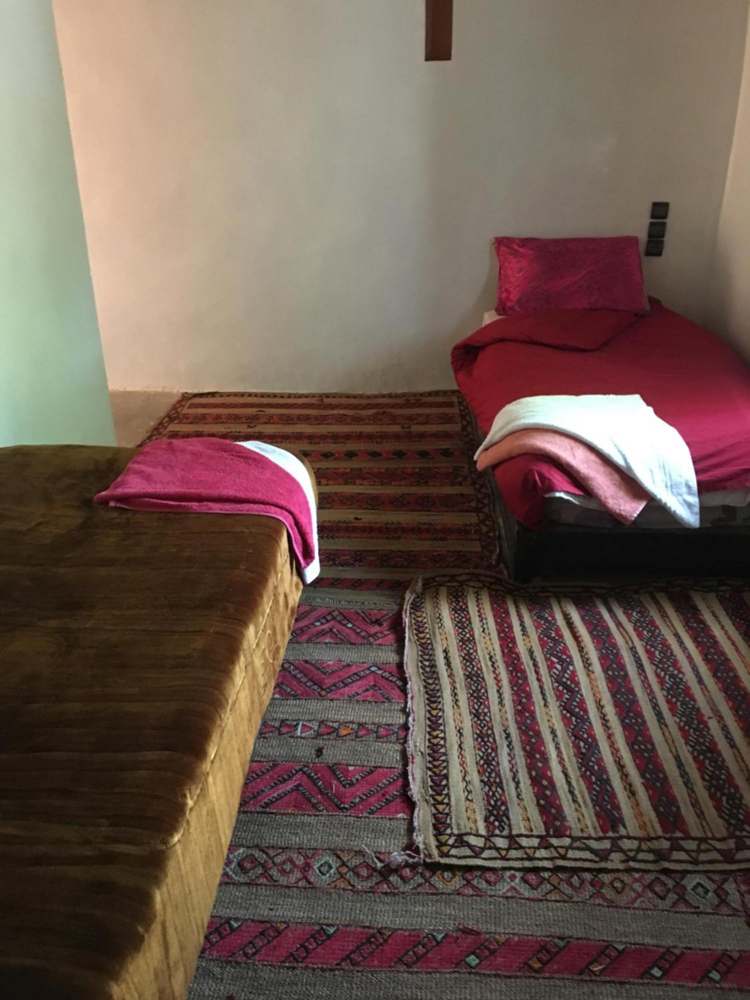Maison D'Hotes Dar Afra Ait Ziri Esterno foto